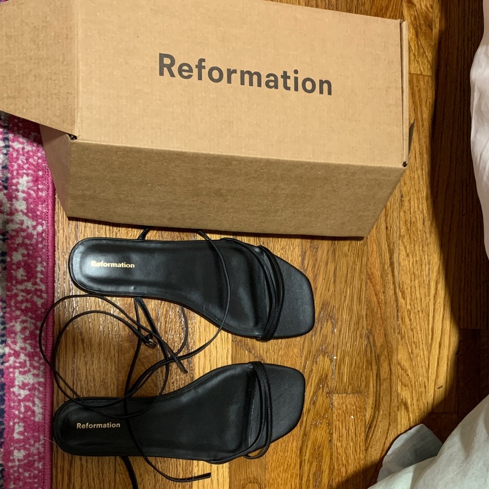 Reformation Magalie Black Strappy Flat Sandals - 8